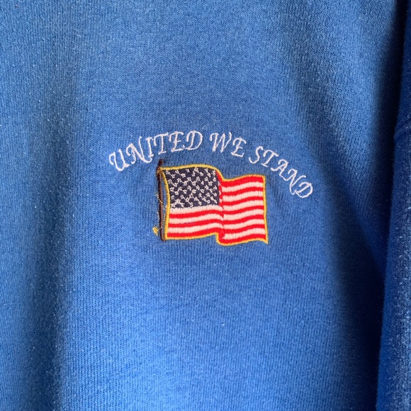🔥VINTAGE EMBROIDERED USA CREW NECK🔥 - Picture 4 of 4